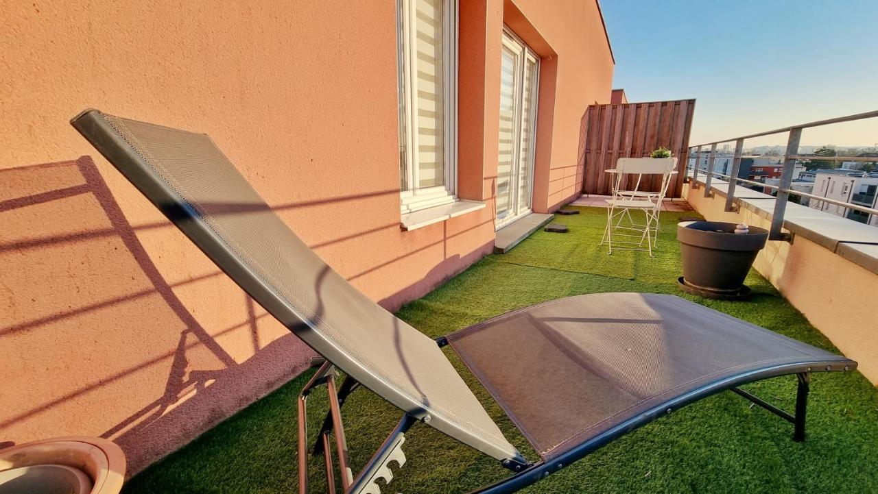 Le Smart - Parking - Terrasse - Wifi - Mulhouse - Relax Bnb Pfastatt المظهر الخارجي الصورة
