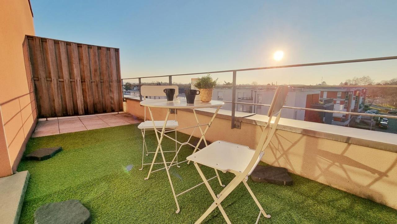 Le Smart - Parking - Terrasse - Wifi - Mulhouse - Relax Bnb Pfastatt المظهر الخارجي الصورة